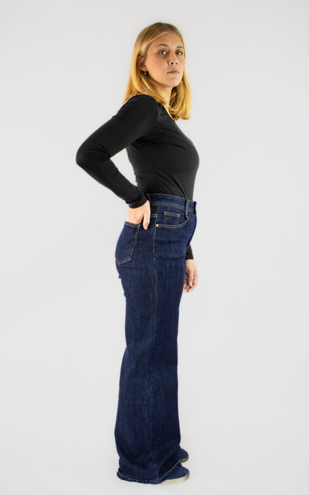 Jean bleu foncé évasé