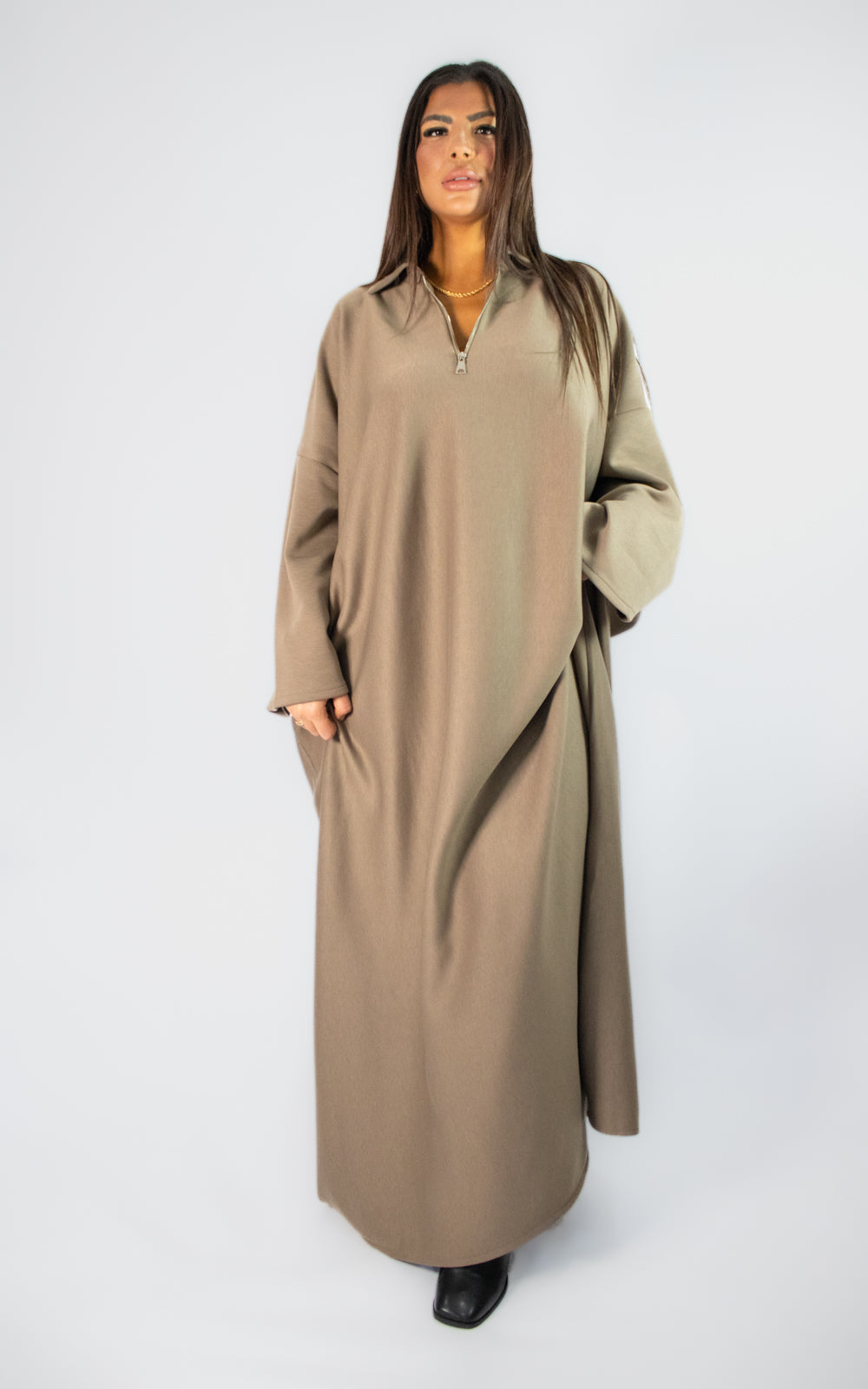 Robe fluide à col zippé