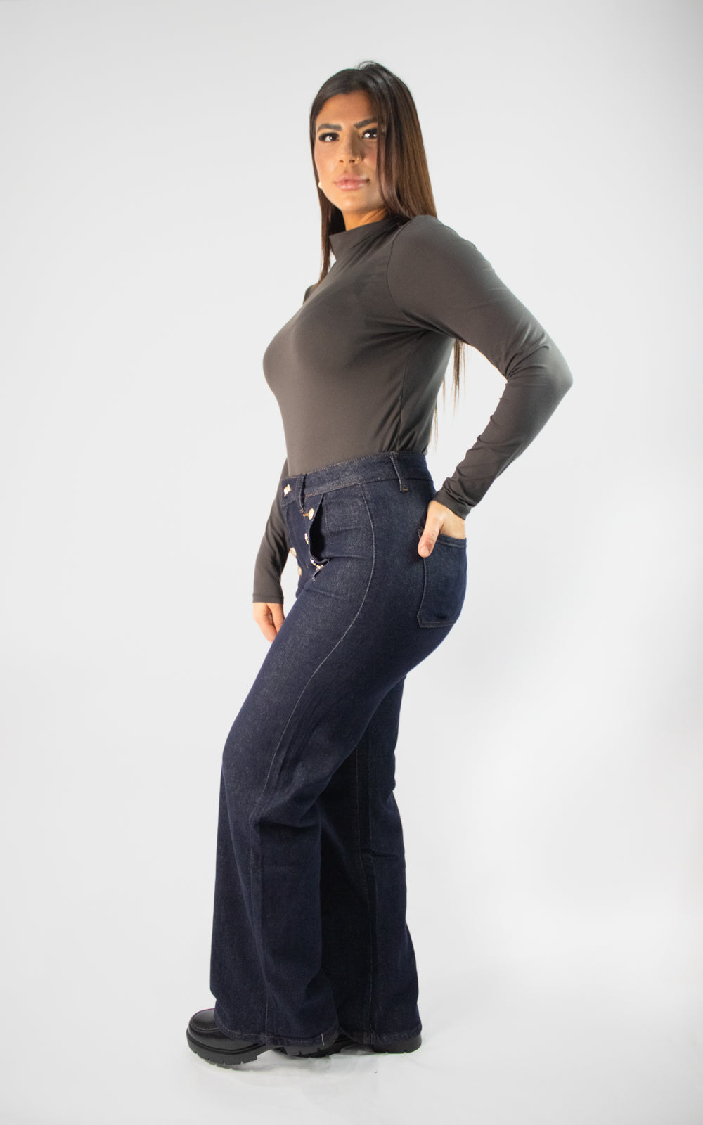 Jean à boutons doré